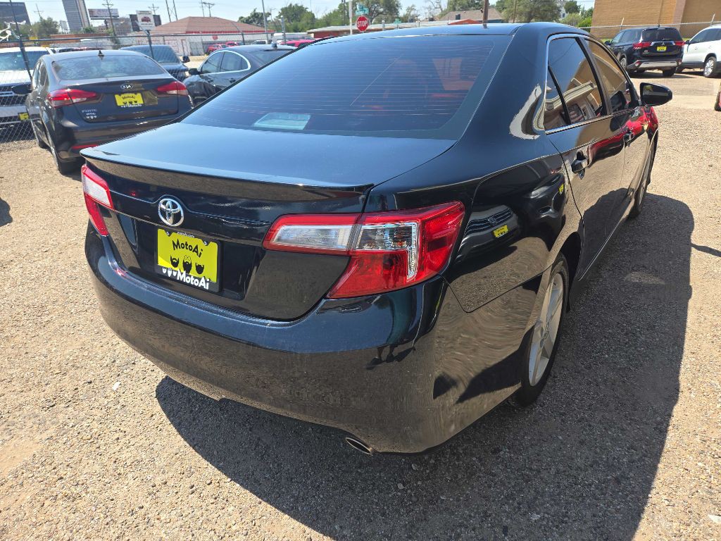 2014 Toyota Camry Image 4
