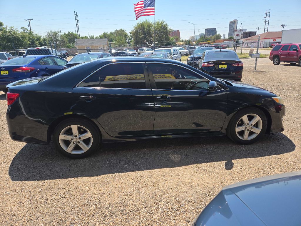 2014 Toyota Camry Image 5