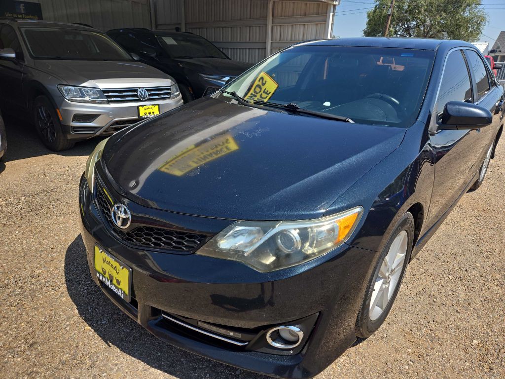 2014 Toyota Camry Image 8