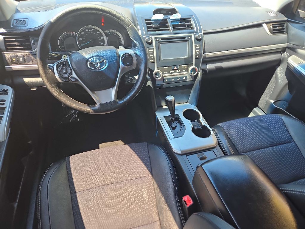 2014 Toyota Camry Image 13