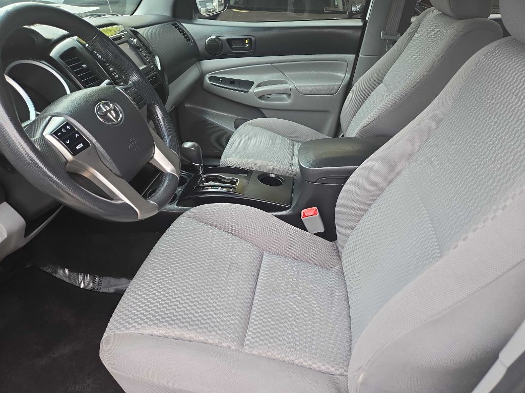 2013 Toyota Tacoma Image 9