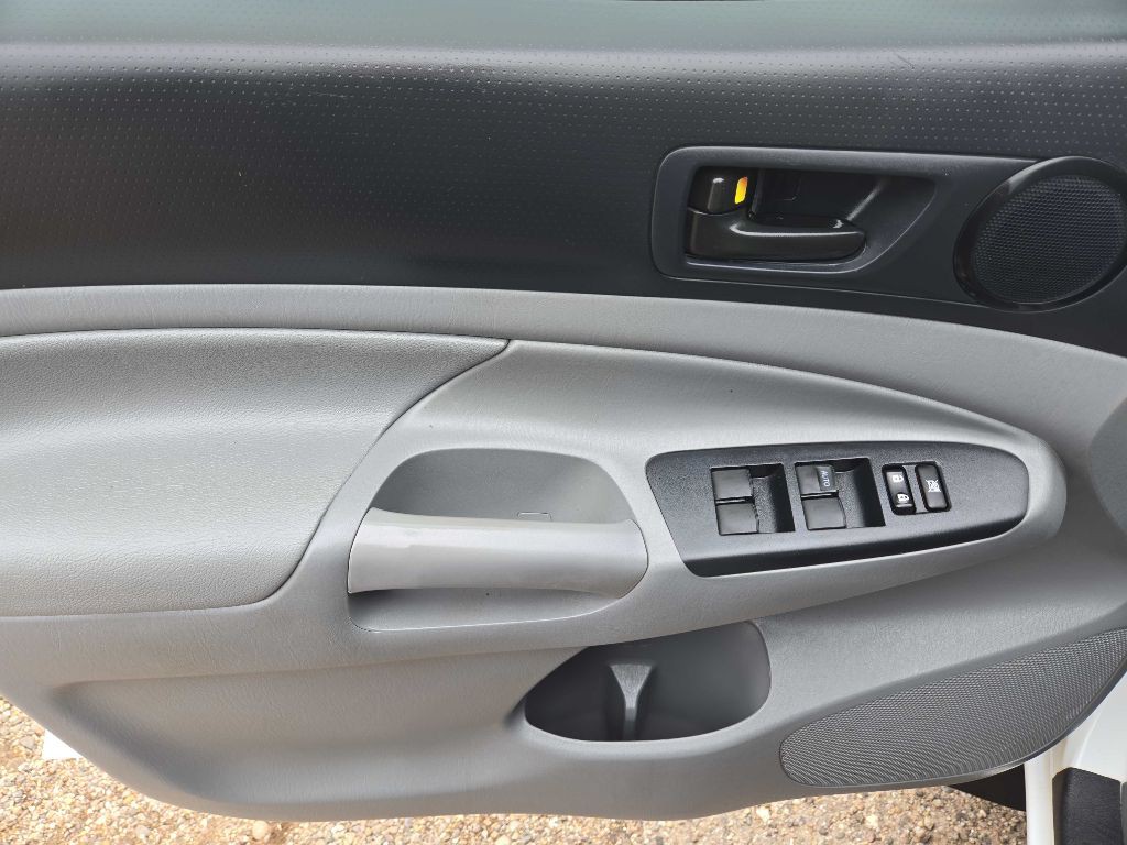 2013 Toyota Tacoma Image 12