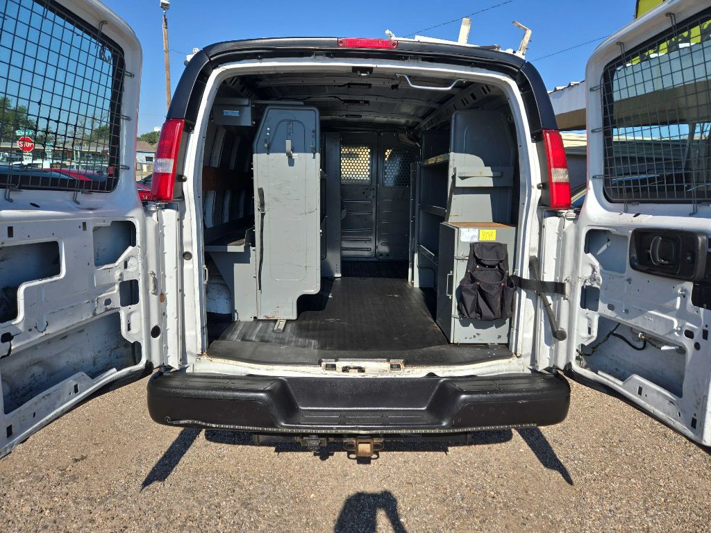 2015 Chevrolet Express Image 11