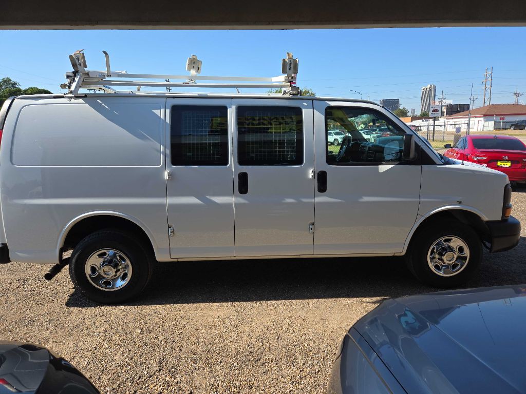 2015 Chevrolet Express Image 5