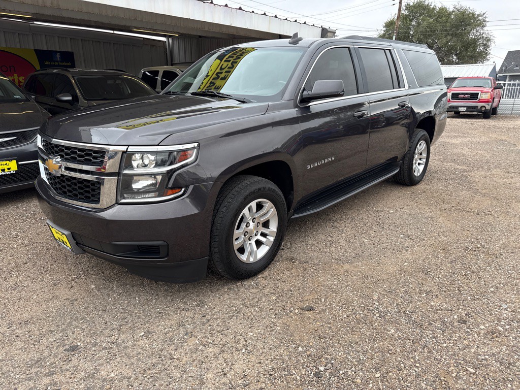 2018 Chevrolet Suburban Image 2
