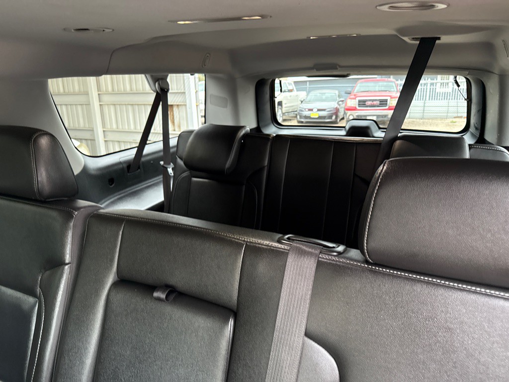 2018 Chevrolet Suburban Image 11