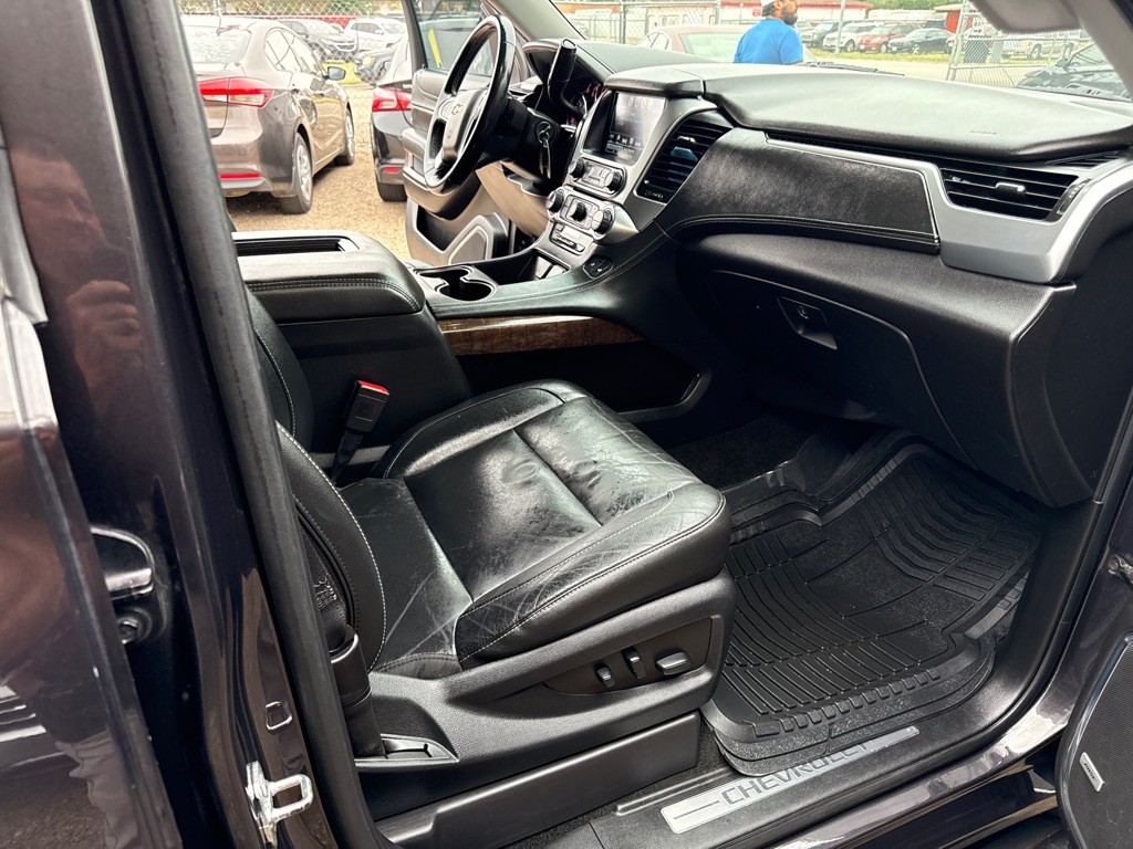 2018 Chevrolet Suburban Image 14