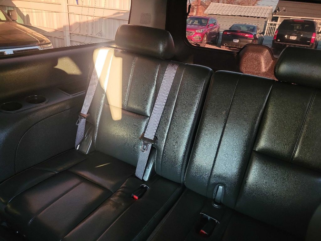 2013 Chevrolet Suburban Image 13