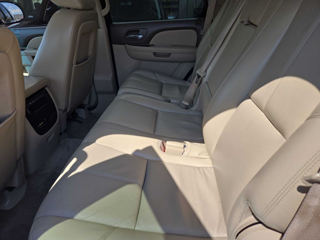 2010 Chevrolet Tahoe Image 11