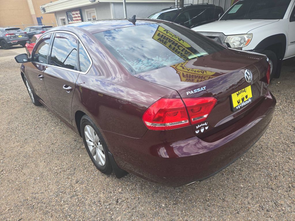 2014 Volkswagen Passat Image 2