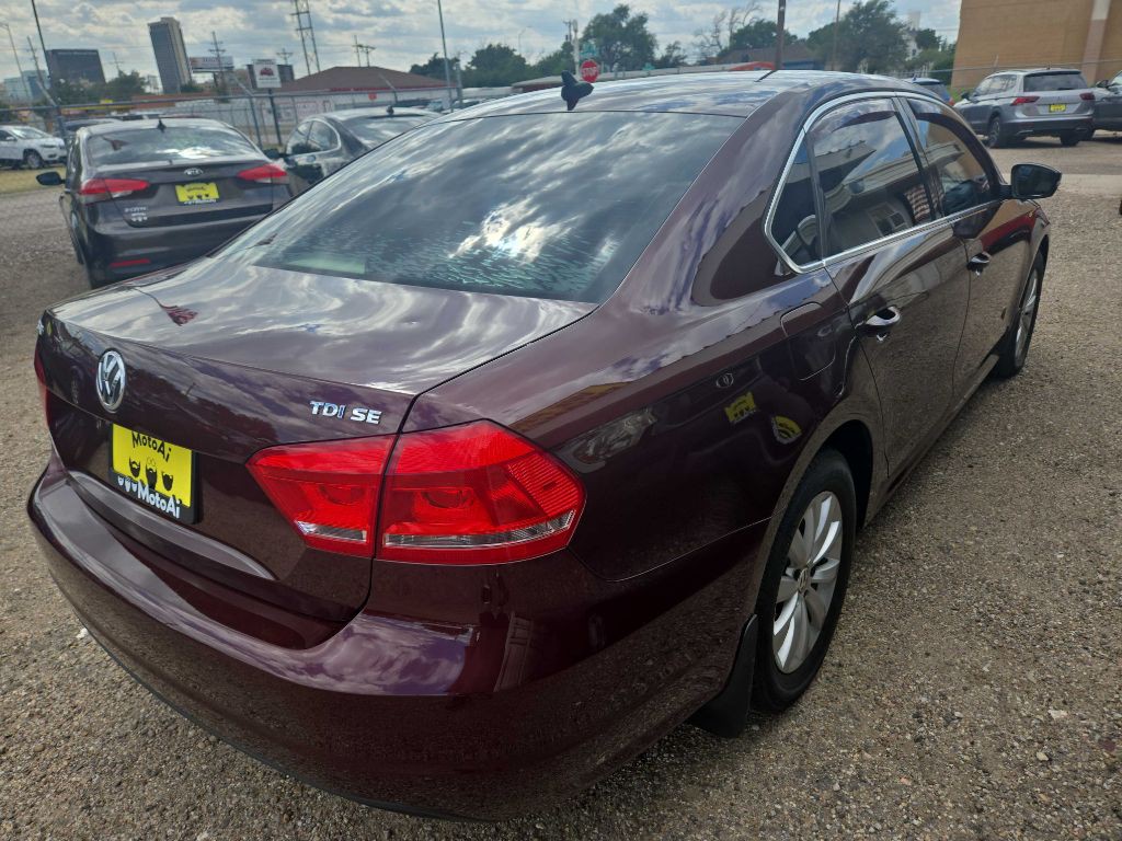 2014 Volkswagen Passat Image 4