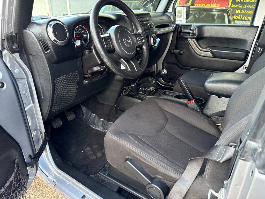 2017 Jeep Wrangler Image 9