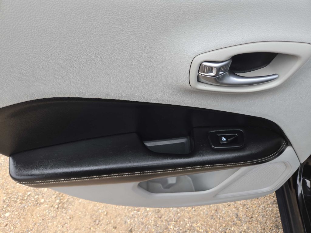 2019 Jeep Compass Image 13