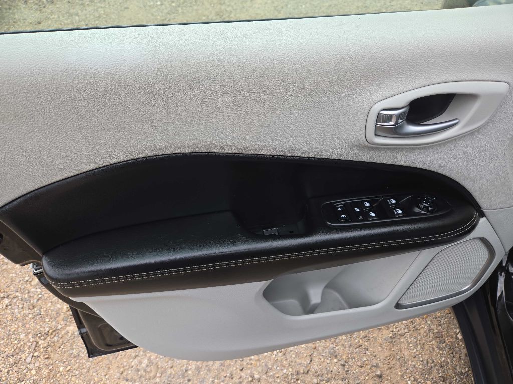 2019 Jeep Compass Image 11