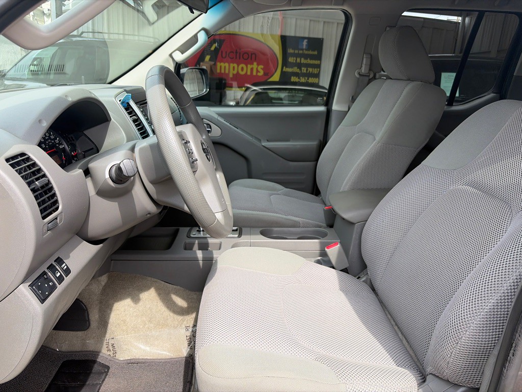 2017 Nissan Frontier Image 10