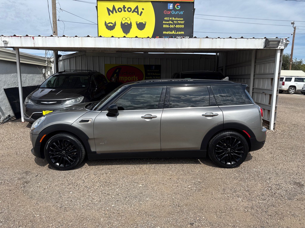 2017 MINI Cooper Clubman Image 1