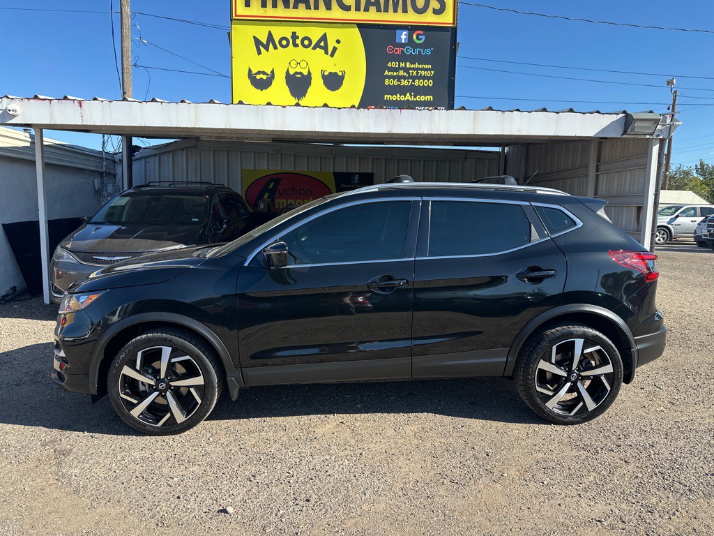 2020 Nissan Rogue Image 1