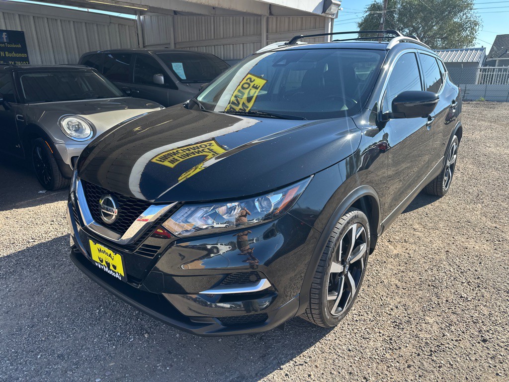 2020 Nissan Rogue Image 2