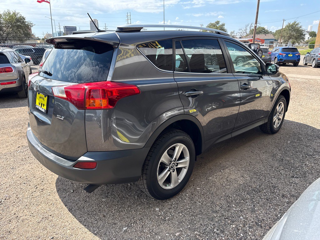 2015 Toyota Rav4 Image 6