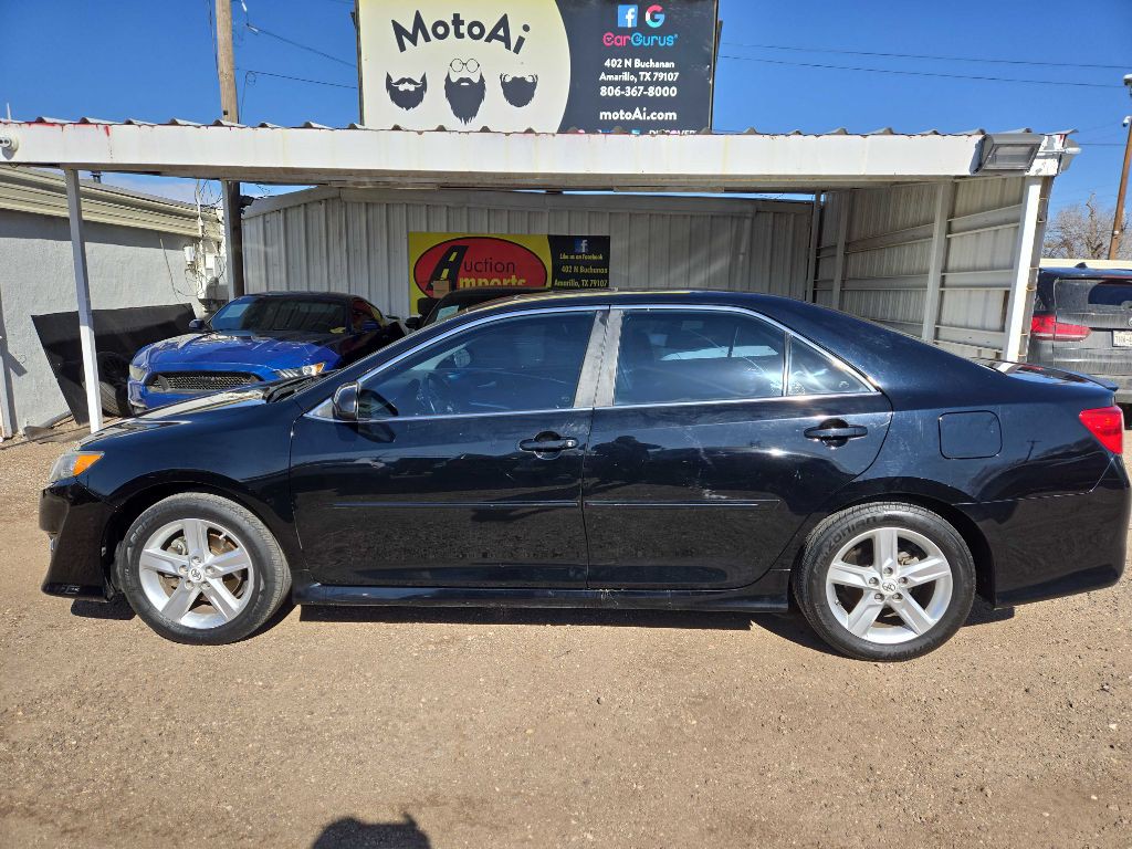 2012 Toyota Camry Image 1