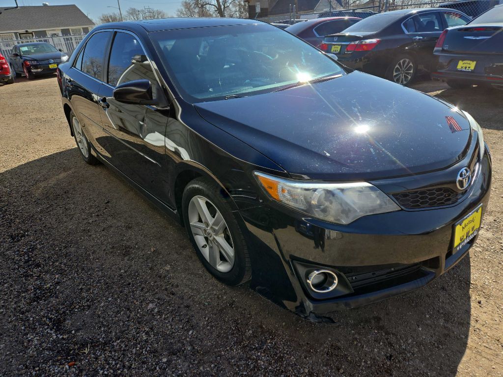 2012 Toyota Camry Image 7