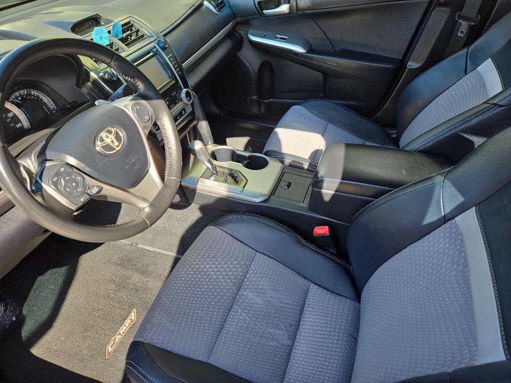 2012 Toyota Camry Image 9