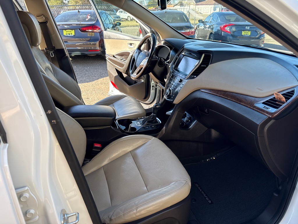 2018 Hyundai Santa Fe Image 13