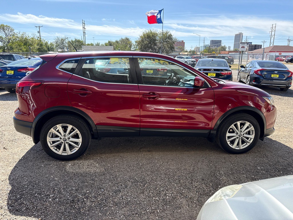 2019 Nissan Rogue Image 5