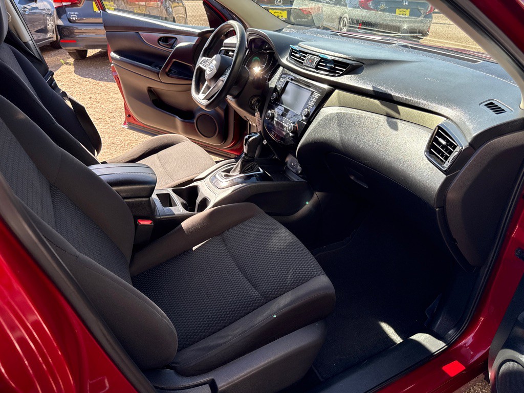 2019 Nissan Rogue Image 12