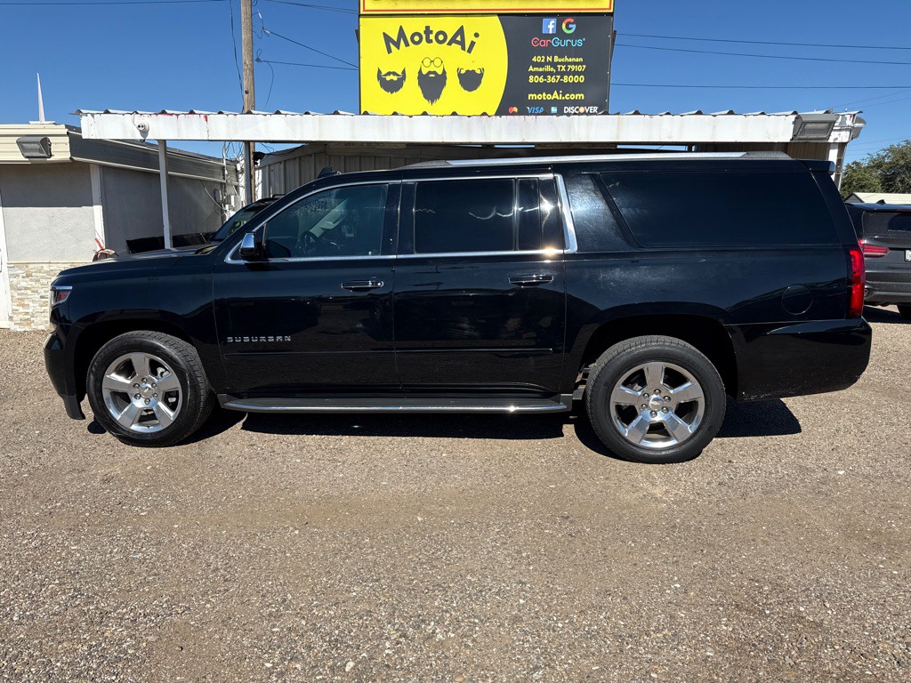 2017 Chevrolet Suburban Image 1