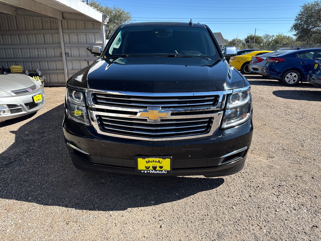 2017 Chevrolet Suburban Image 3