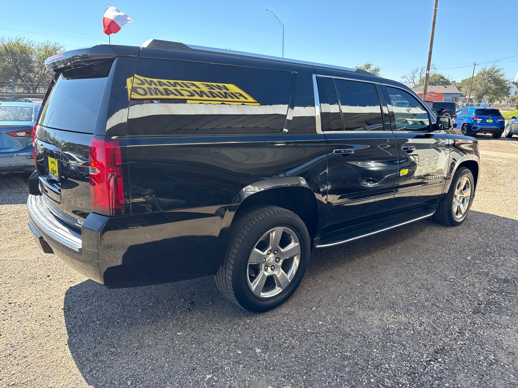 2017 Chevrolet Suburban Image 6