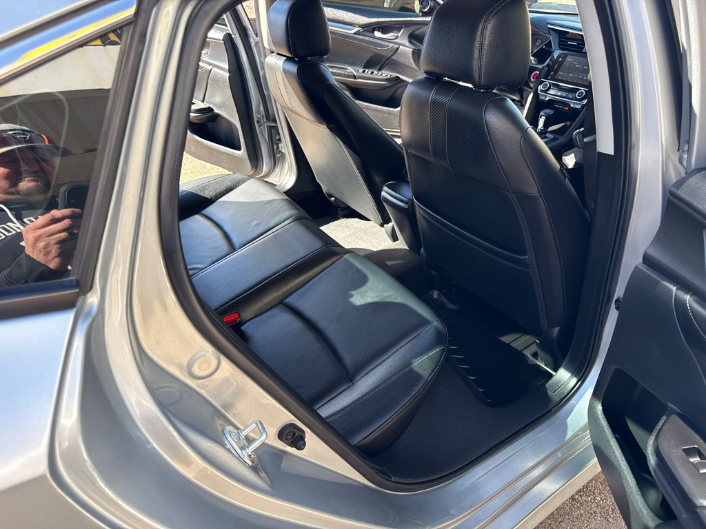 2018 Honda Civic Image 11