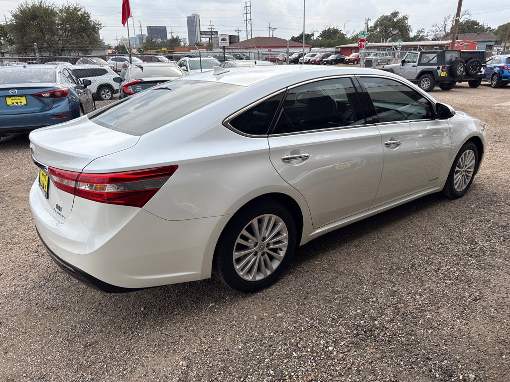 2015 Toyota Avalon Image 6