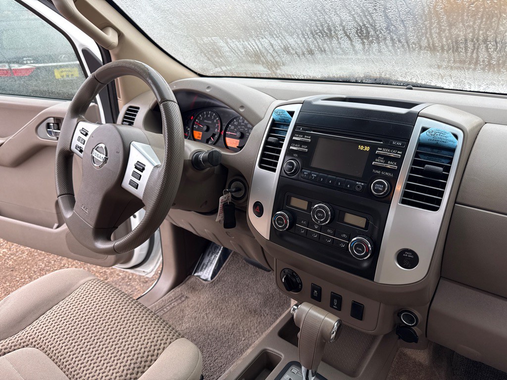 2013 Nissan Frontier Image 13