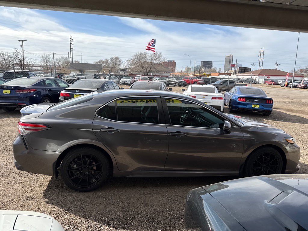 2019 Toyota Camry Image 5