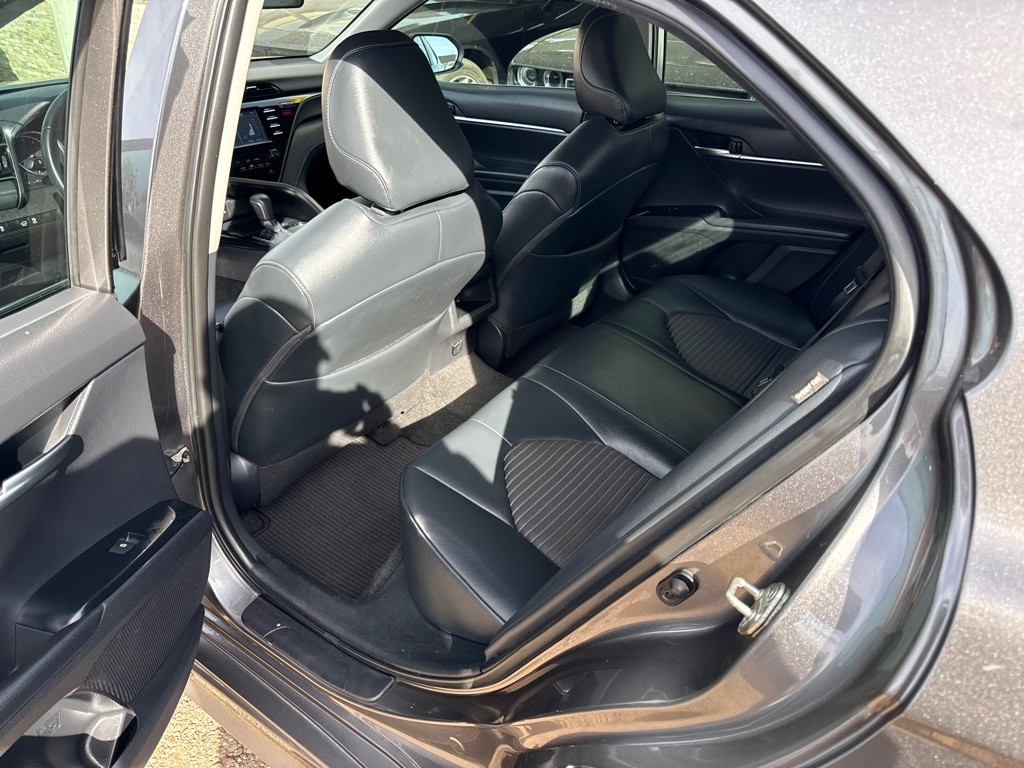 2019 Toyota Camry Image 10