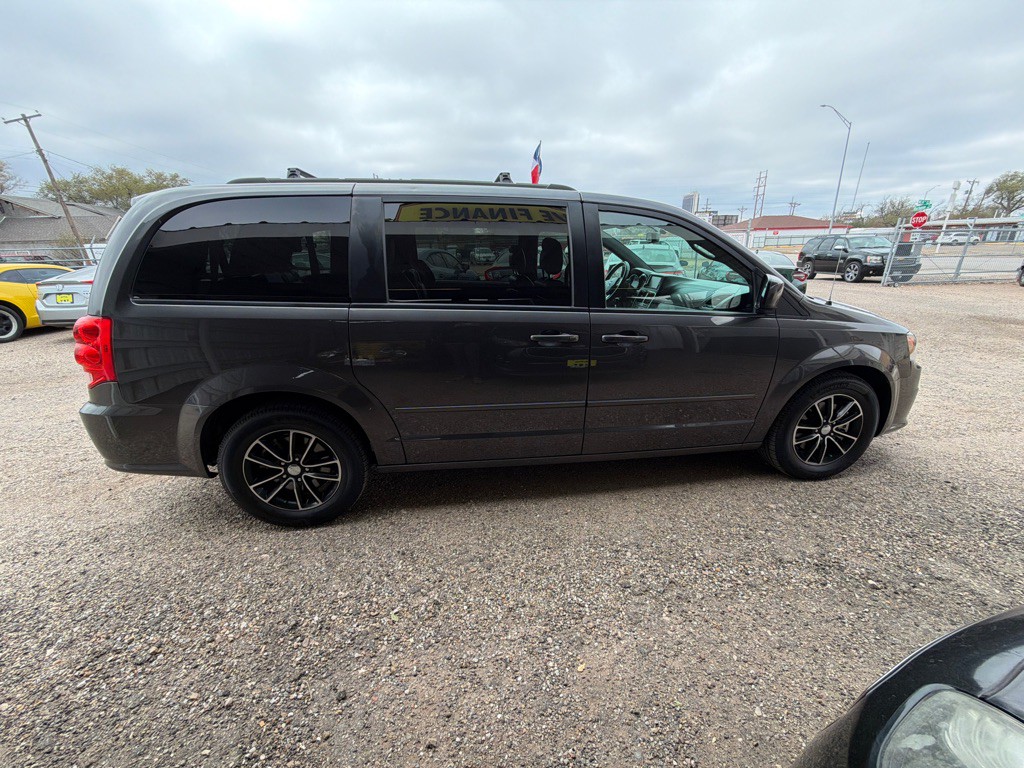2017 Dodge Grand Caravan Image 5