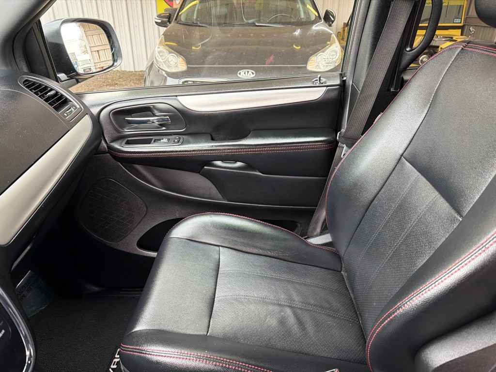 2017 Dodge Grand Caravan Image 16