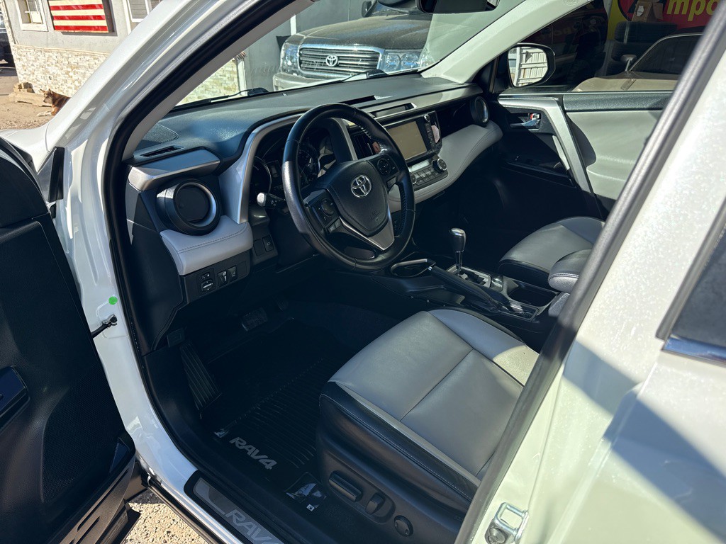 2016 Toyota Rav4 Image 9