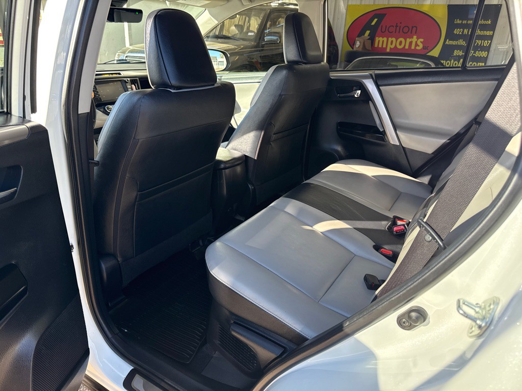 2016 Toyota Rav4 Image 10