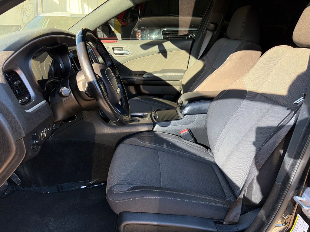 2022 Dodge Charger Image 9