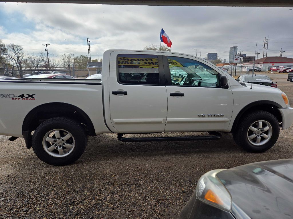 2012 Nissan Titan Image 4