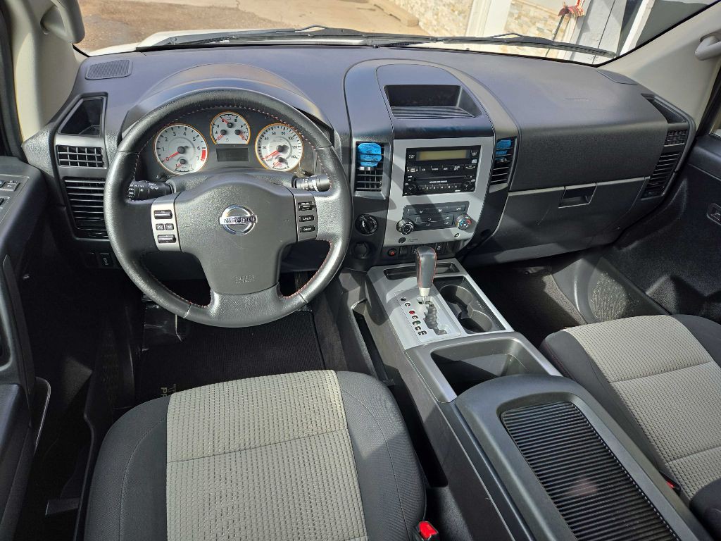 2012 Nissan Titan Image 12