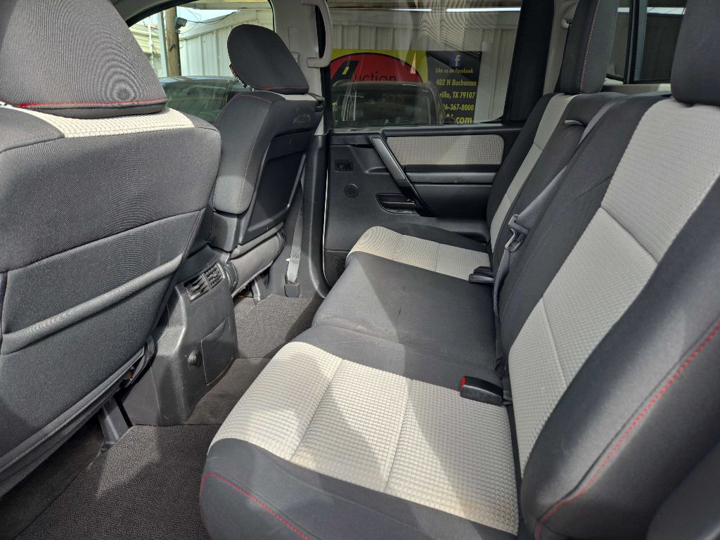 2012 Nissan Titan Image 13