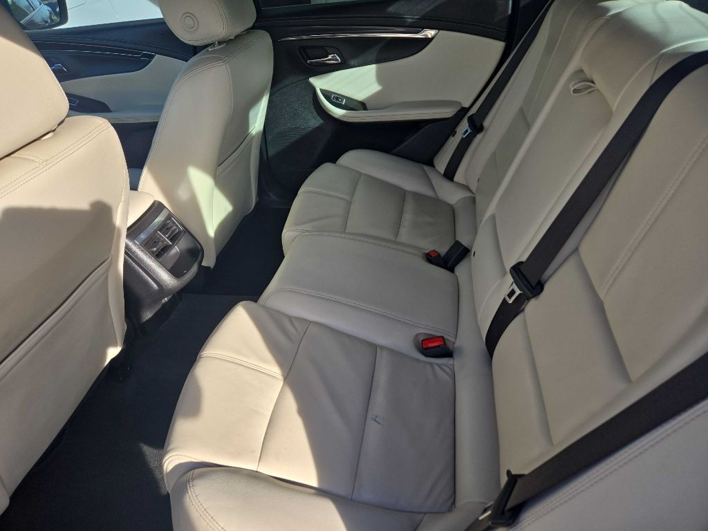 2017 Chevrolet Impala Image 11