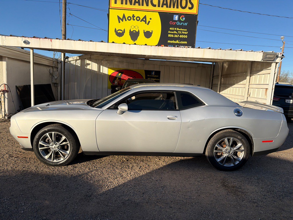2021 Dodge Challenger Image 1