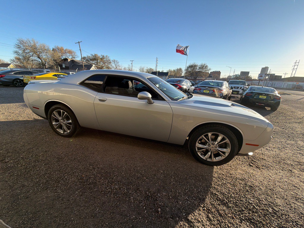 2021 Dodge Challenger Image 5