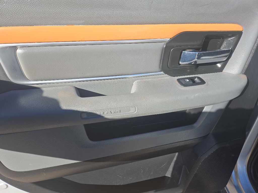2015 RAM 1500 Image 11