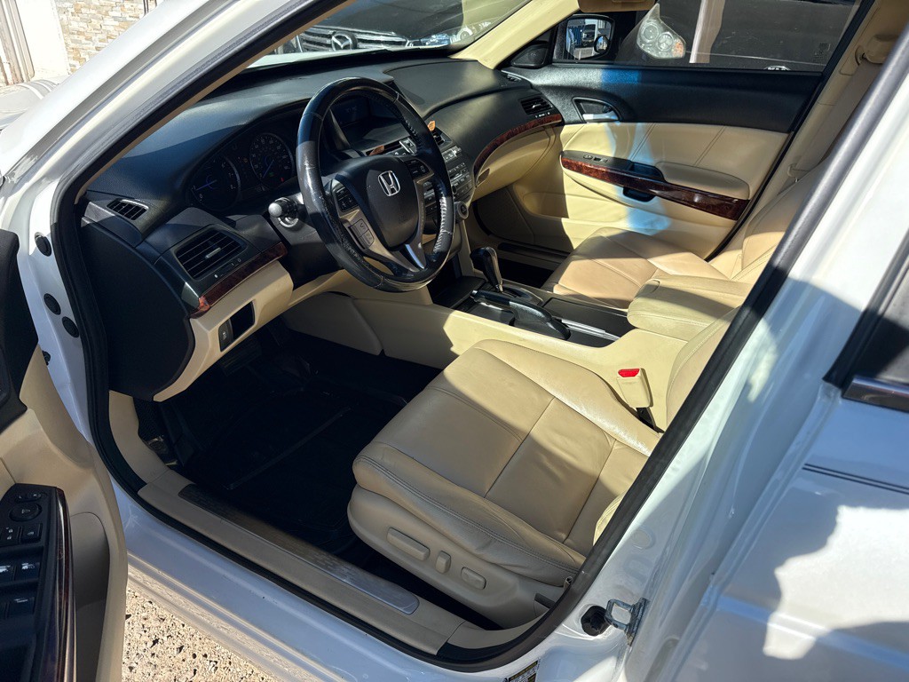 2012 Honda Crosstour Image 9